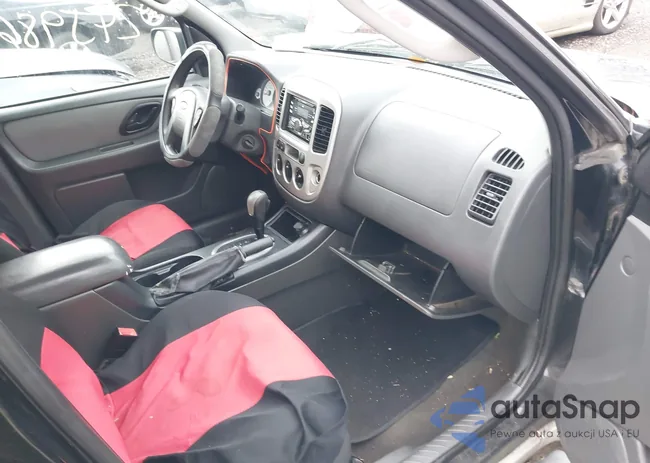 1FMCU93197KB18438: 40942919