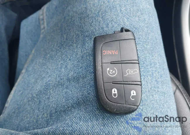 3C4NJDBB5JT372222: 40945363