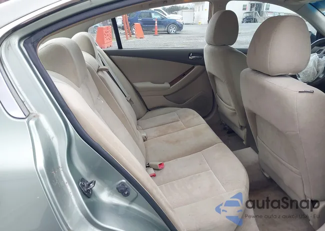 1N4AL21E08N465304: 40947075