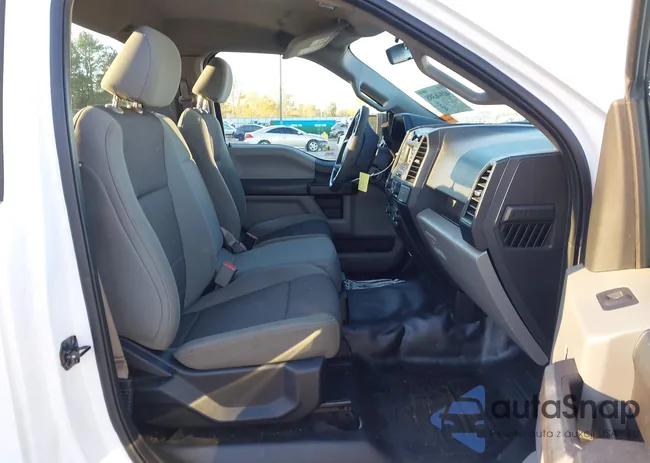 1FTMF1C89GKF14743: 40946388