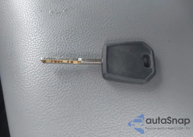 1FTNR2CM7FKA09832: 40948236