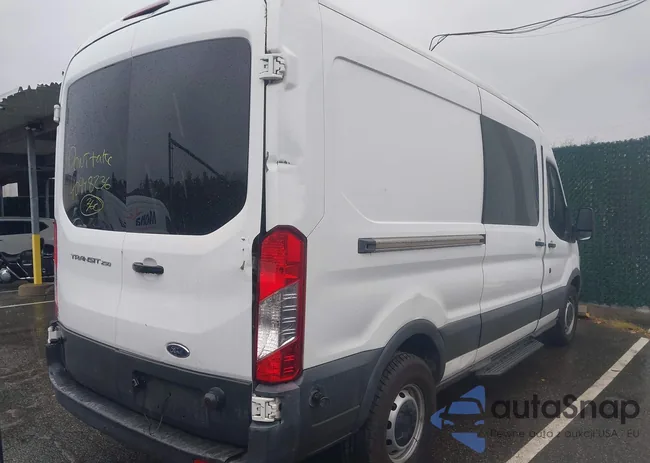 1FTNR2CM7FKA09832: 40948236