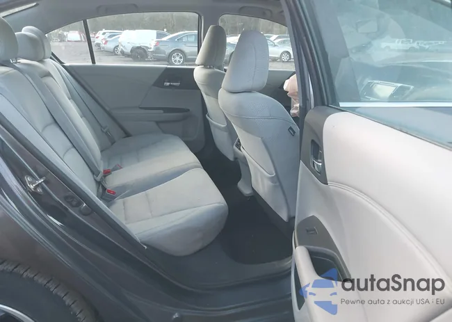 1HGCR2F70GA126562: 40949524