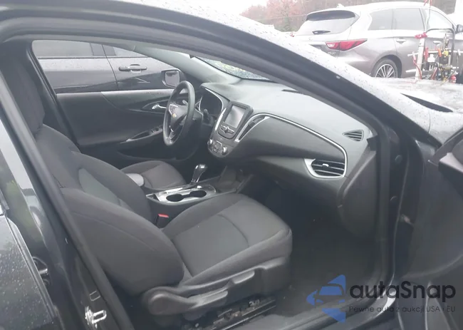 1G1ZB5ST1HF251164: 40953859