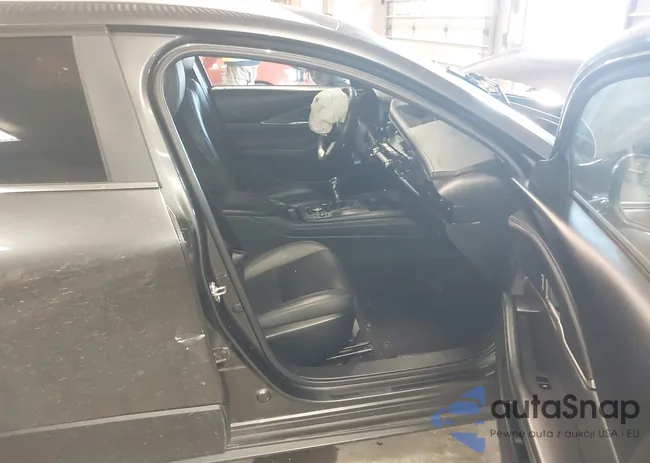 3MVDMBBM9PM532404: 40953957