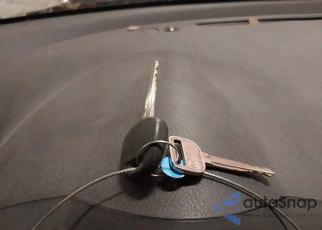 JTMBF33V49D002467: 40955630