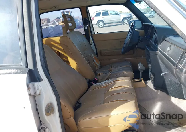 YV1AS8801N1462449: 40955649