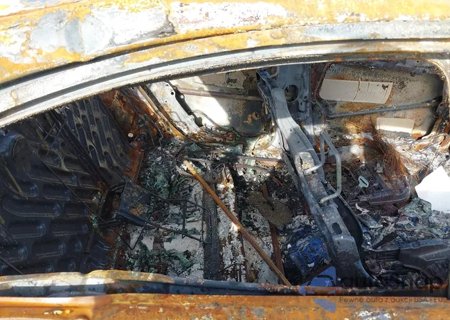 5NPEB4ACXEH898083: 40955808