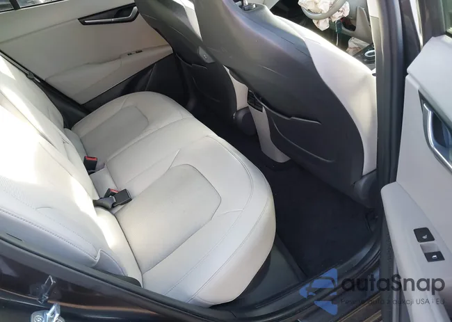 KNDCR3L19P5047372: 40956151