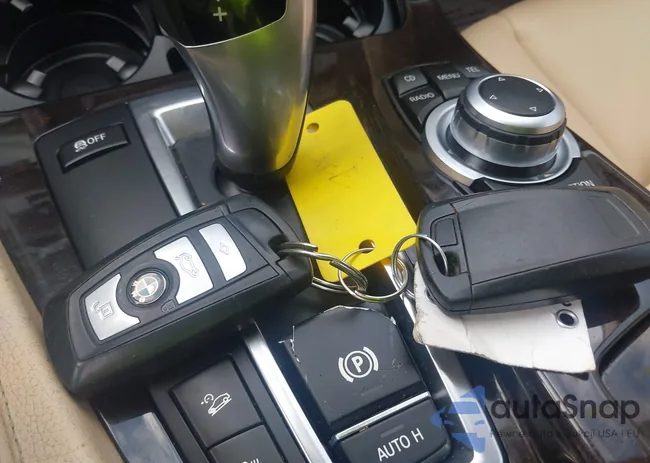 WBAFU7C53BC878244: 40966117