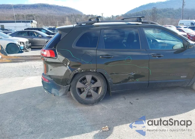 1C4PJMCS0HW525617: 40967803