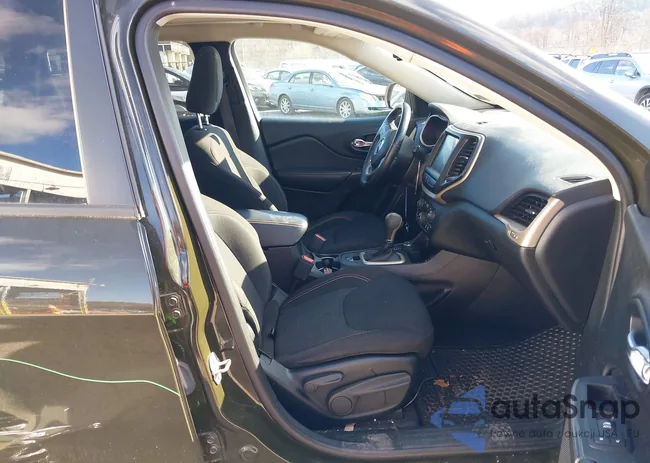 1C4PJMCS0HW525617: 40967803