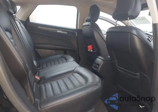 3FA6P0PU1HR268569: 40967587