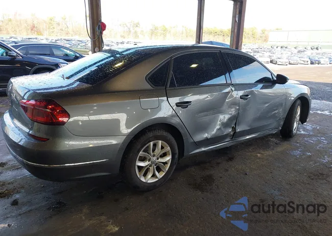 1VWAA7A32JC023361: 40968512