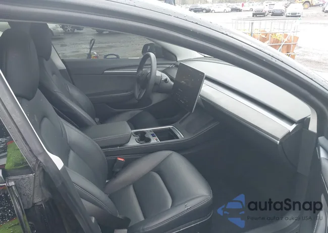 5YJ3E1EB5PF661288: 40971272