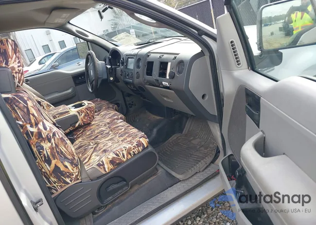 1FTRX02W55KC76805: 40972850