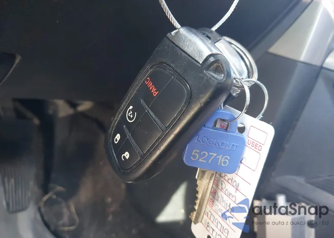 3C6UR5GL3HG779719: 40976496