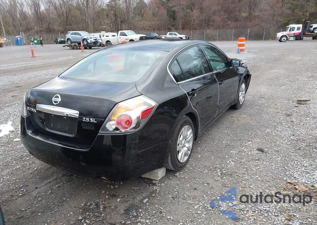 1N4AL2AP2BC155644: 40978215