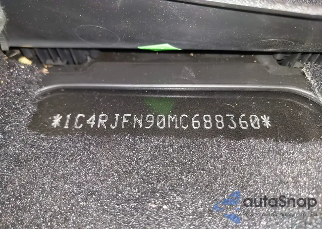 1C4RJFN90MC688360: 40979639