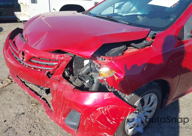 2T1BU4EE2DC076355: 40980609