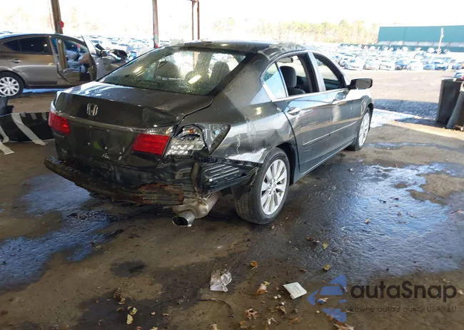 1HGCR2F86DA083267: 40987567