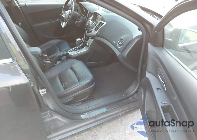 1G1PE5SB5F7164669: 40987816