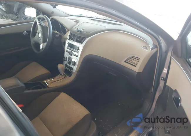 1G1ZG57BX8F288358: 40989450