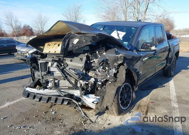 3TMLB5JN3RM028853: 40990601