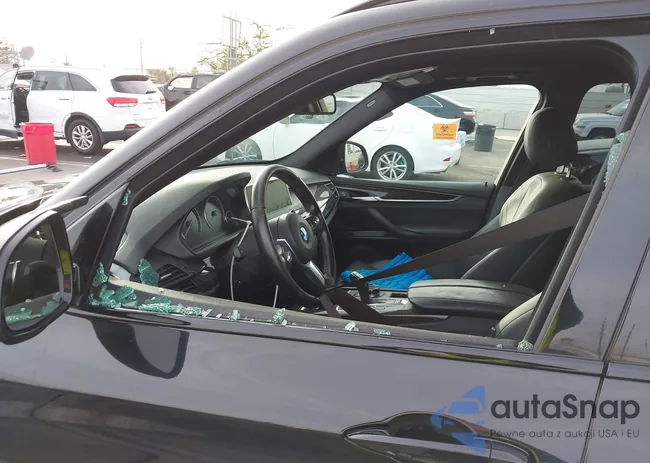 5UXKR2C56J0X09078: 40991980