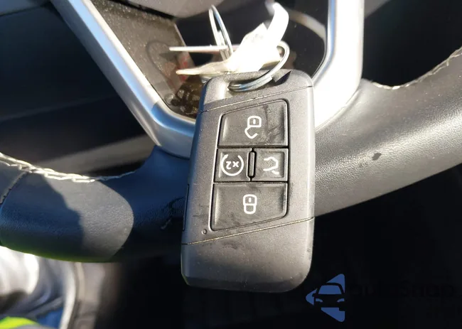 3VVEX7B2XPM321674: 40992508