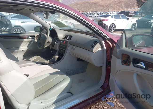 WDBLJ65G5YF134142: 40994710