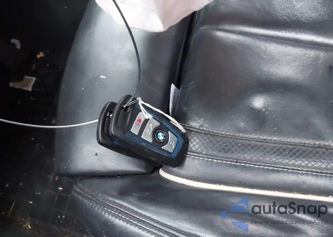 WBA4W9C51JAC98873: 40995348