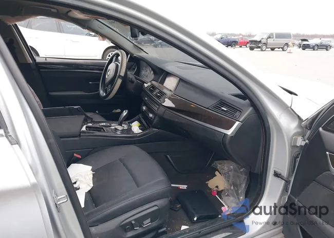 WBA5A5C56FD514215: 40995466