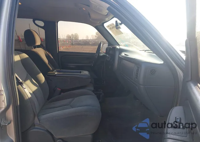 2GCEC13T751193283: 40996330