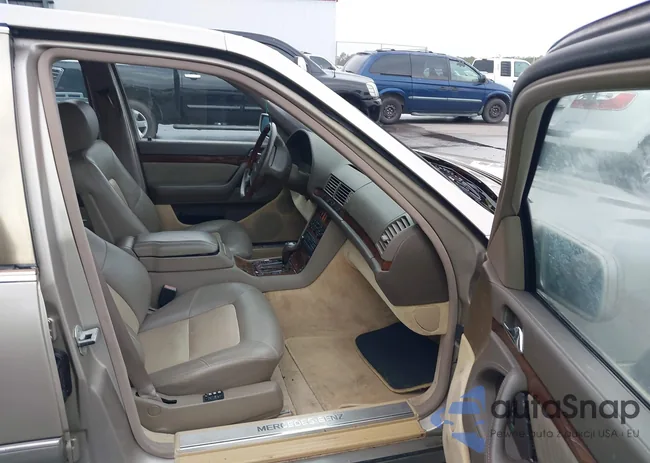 WDBGA57E0SA258864: 41000890