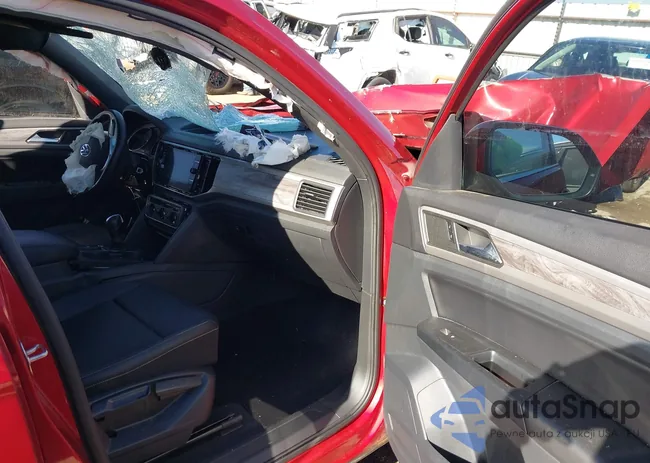 1V2YC2CAXLC204798: 41012829