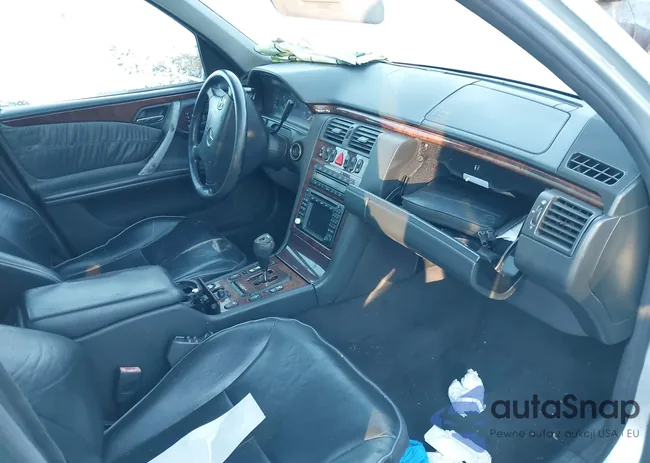 WDBJF83J2YX037929: 41014961