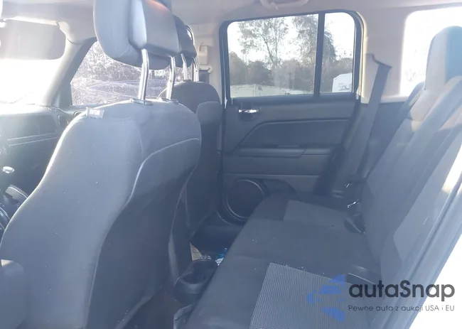 1C4NJPFB3FD120929: 41015837