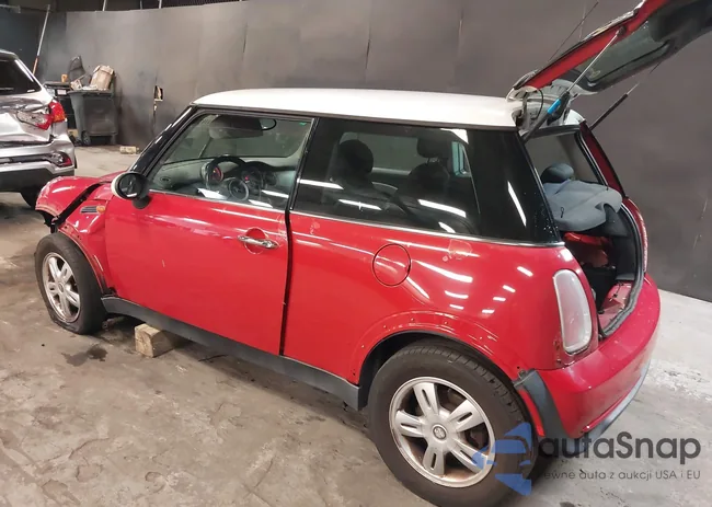 WMWRC33516TJ77300: 41030031