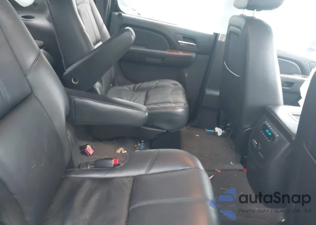 1GNWKMEGXCR232792: 41030675