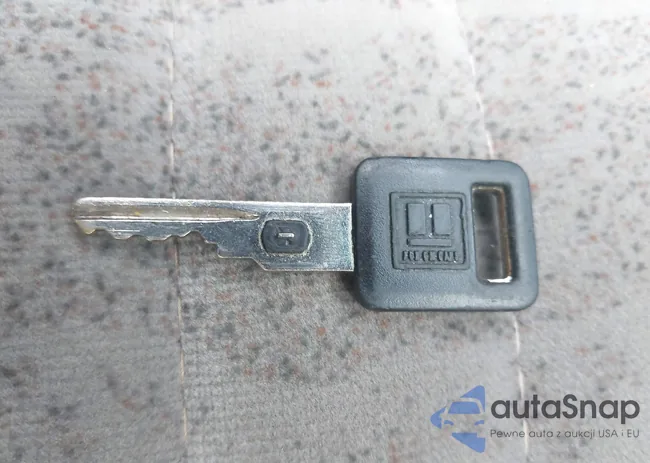 2G1FP22K0Y2138849: 41031041