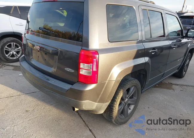 1C4NJPFA1FD341890: 41030463