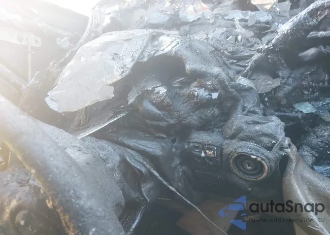 WD3FE7CDXJP623387: 41032857