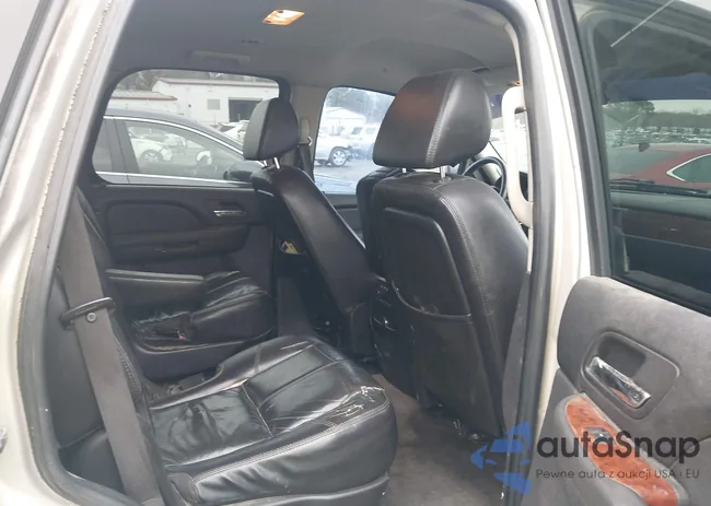 1GNFC13J47R137886: 41035016