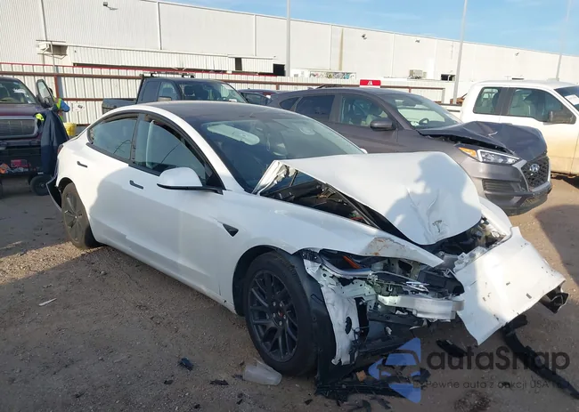 5YJ3E1EA2RF747460: 41038417