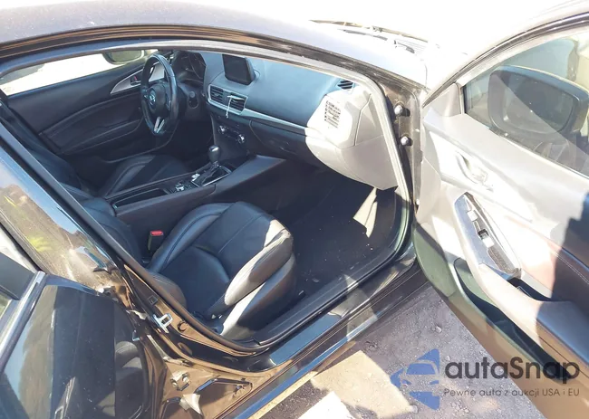 3MZBN1V33JM202748: 41042445