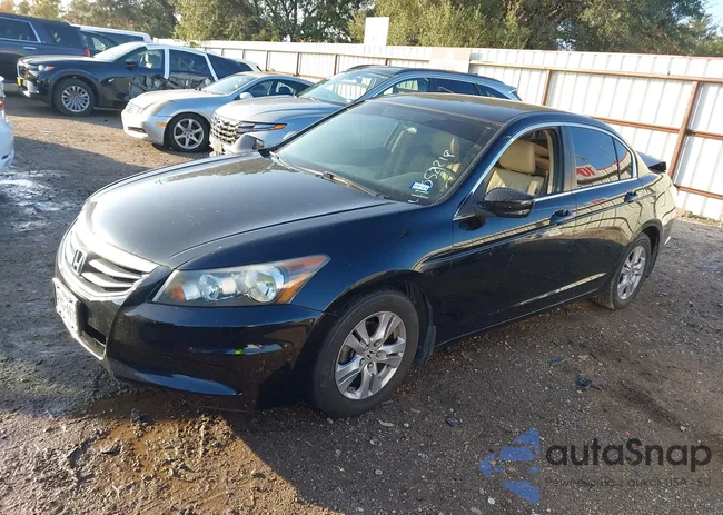 1HGCP2F69BA129353: 41052218