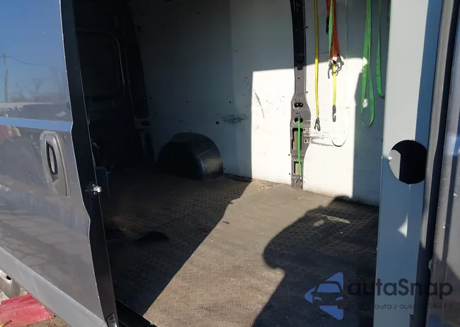 3C6TRVDGXFE501833: 41054032