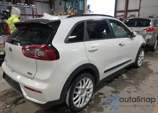 KNDCC3LC0H5065490: 41065792