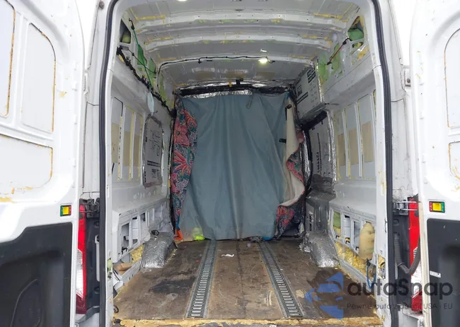 1FTYR3XM1HKA71226: 41067318